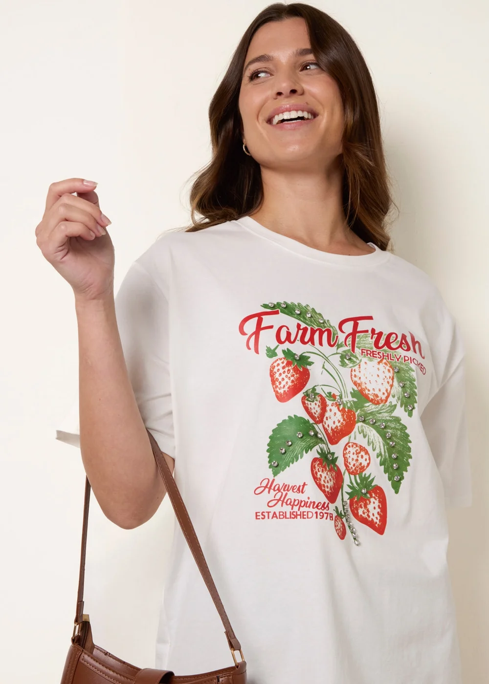 Blue Vanilla Ivory Strawberry Graphic Print Crew-Neck T-shirt - M/L Image 3
