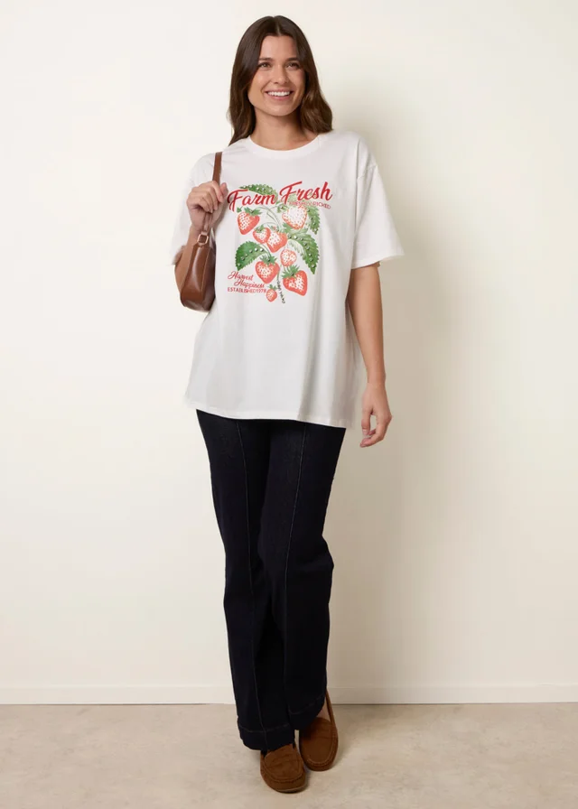 Blue Vanilla Ivory Strawberry Graphic Print Crew-Neck T-shirt