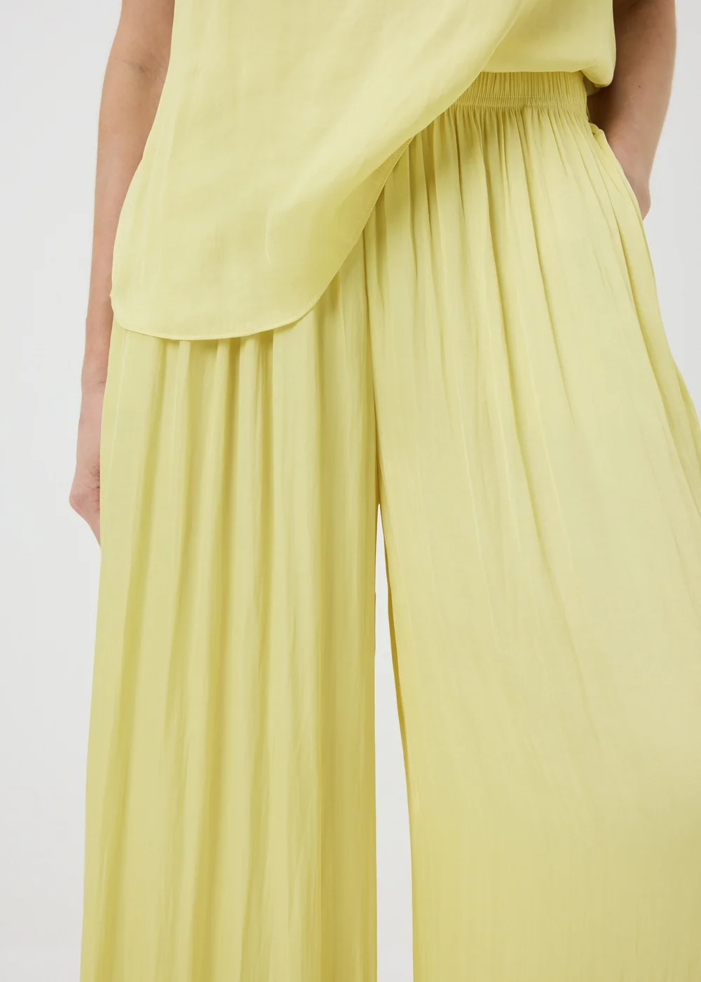 Yellow Satin Wide Leg Co Ord Trousers - Size 10 33 leg Image 3