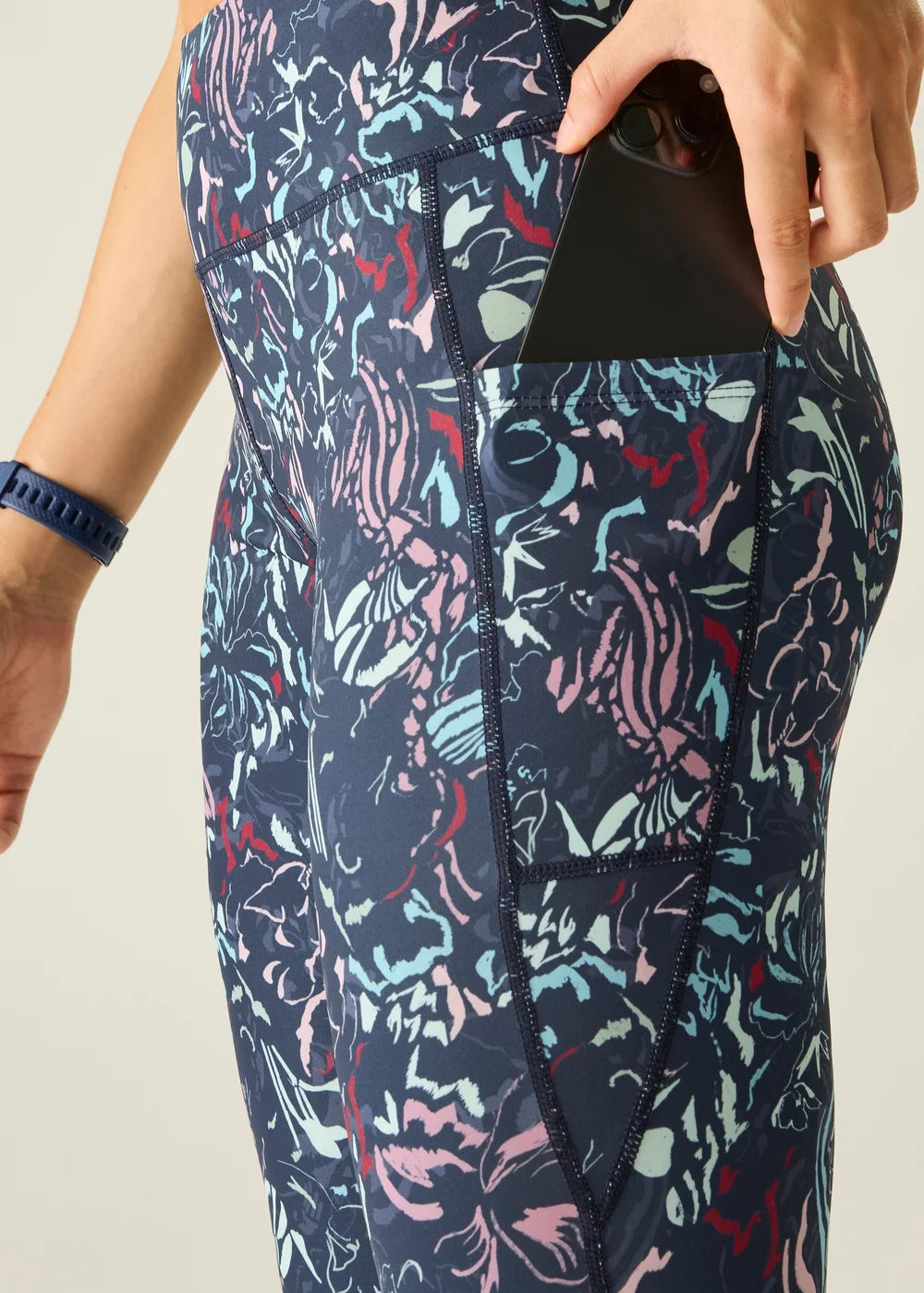Dare 2b Abstract Bloom Print Influential II 1/3 UV Protective, Quick Drying Leggings - 20 Image 5
