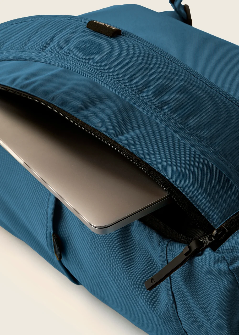 Regatta Dark Denim Shilton 2 20L Water Rellepent, Reflective Bag - Single Image 4