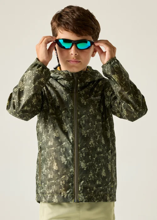 Regatta Light Sage Line Camo Printed Lever II Waterproof Reflective Jacket (3-13 Years) - 11-12 Yrs Image 1