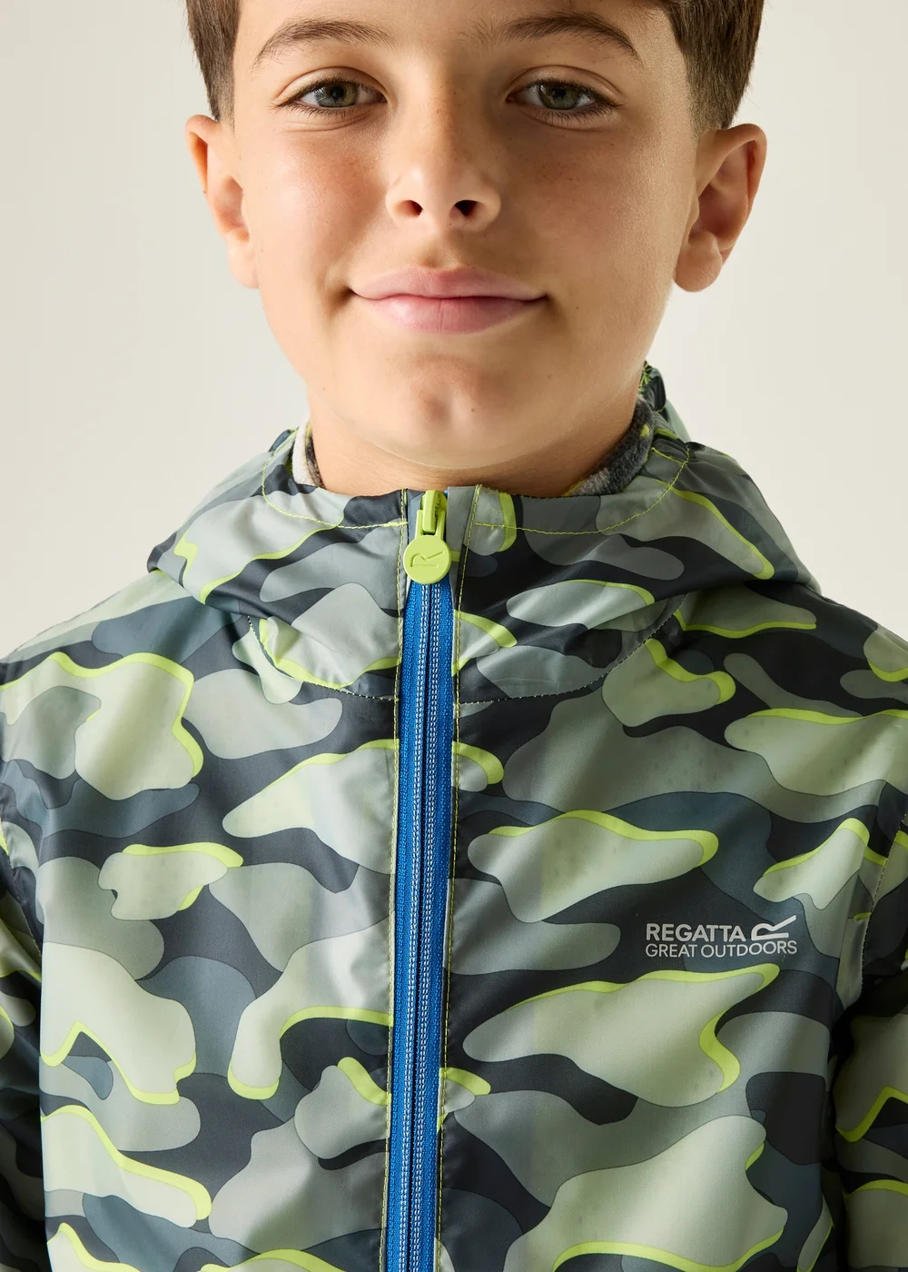 Regatta Dark Storm Camo Sharp Green Printed Lever II Waterproof Reflective Jacket (3-13 Years) - 13 Yrs Image 5