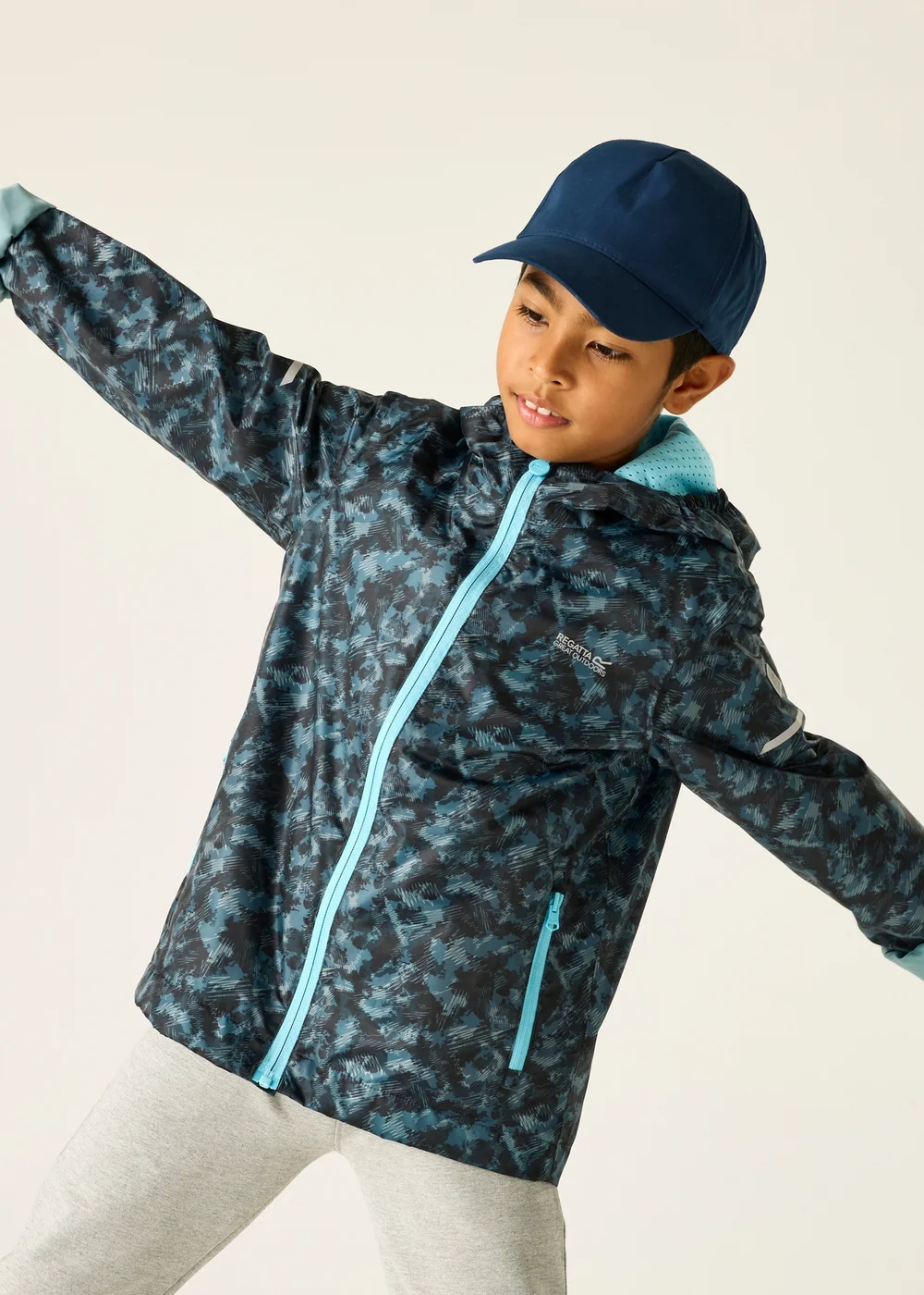 Regatta China Blue Scratched Camo Printed Lever II Waterproof Reflective Jacket (3-13 Years) - 13 Yrs Image 1