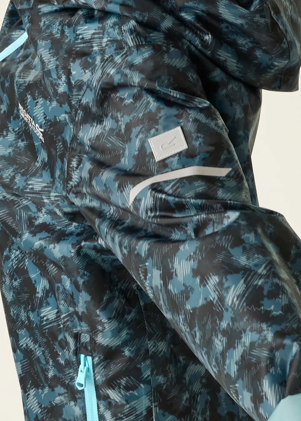 Regatta China Blue Scratched Camo Printed Lever II Waterproof Reflective Jacket (3-13 Years) - 13 Yrs Image 5