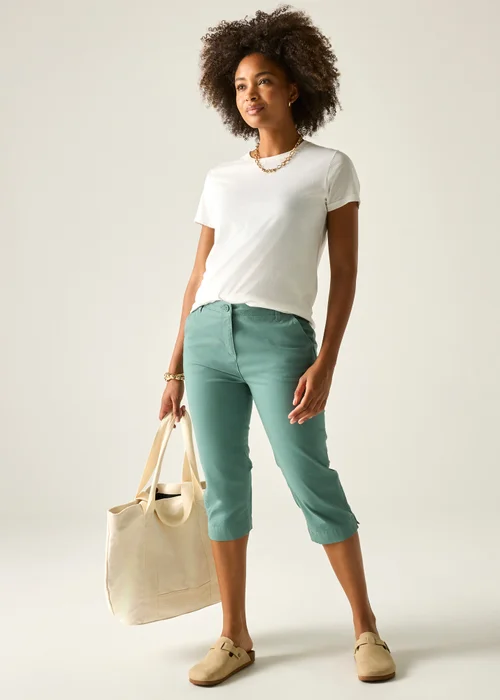 Regatta Ivy Moss Bayletta Featuring Sustainable Cotton Capri - 10 Image 3