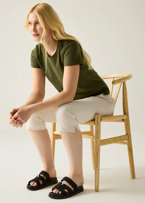 Regatta Light Vanilla Bayletta Featuring Sustainable Cotton Capri - 10 Image 1