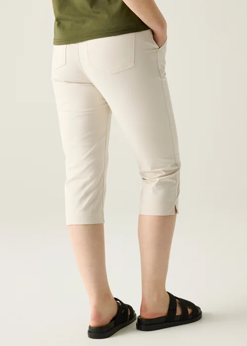 Regatta Light Vanilla Bayletta Featuring Sustainable Cotton Capri - 10 Image 3