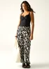 Regatta Abstract Floral Elbrie Lightweight Trousers - 18 Image 4