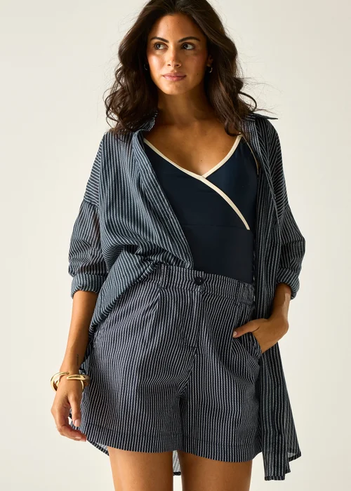 Regatta Navy White Wavy Stripe Sabelle Lightweight Shorts - 8 Image 2