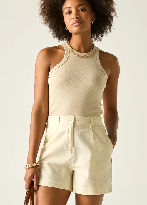 Regatta Light Vanilla Sabelle Lightweight Shorts - 10 Image 4
