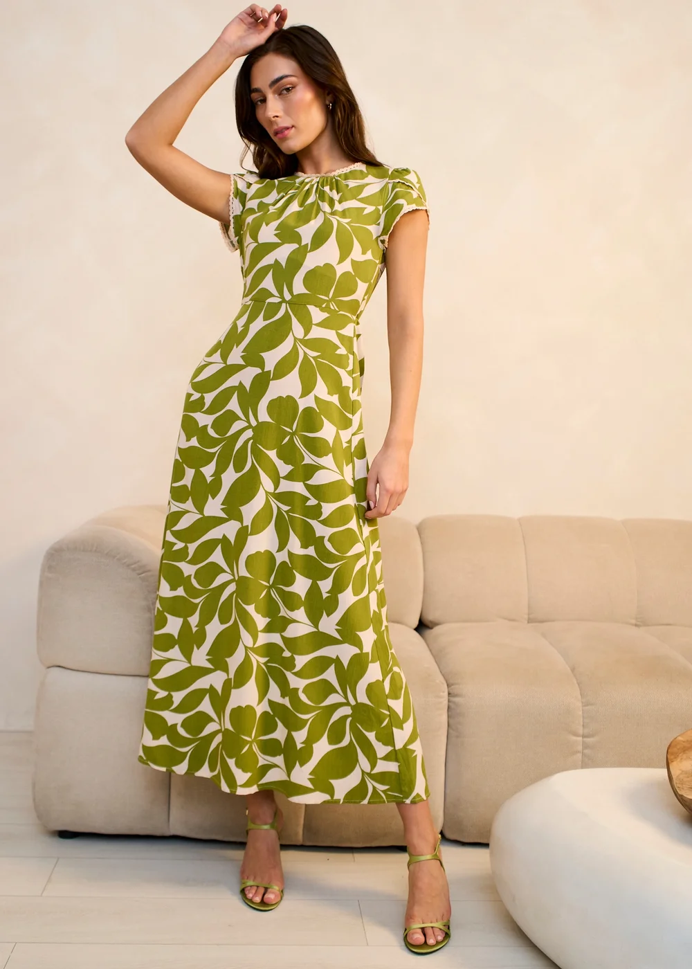 Gini London Green Petal Cuff Elasticated Waist Maxi Dress - 10 | Matalan Gini London Green Petal Cuff Elasticated Waist Maxi Dress - 10 | Matalan