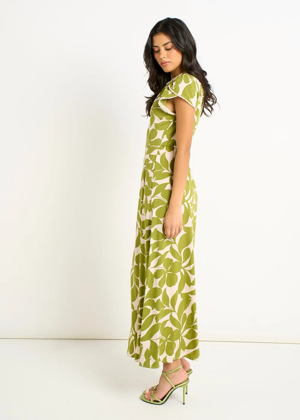 Gini London Green Petal Cuff Elasticated Waist Maxi Dress - 10 | Matalan Gini London Green Petal Cuff Elasticated Waist Maxi Dress - 10 | Matalan