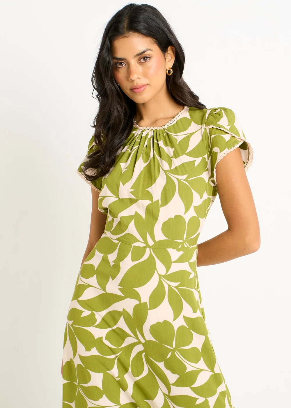 gini london green floral print maxi dress Gini London Green Watercolour Floral Maxi Dress