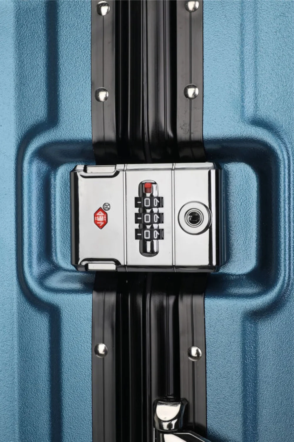 Infinity Luggage Blue Hard Shell Robust TSA Suitcases - M Image 5