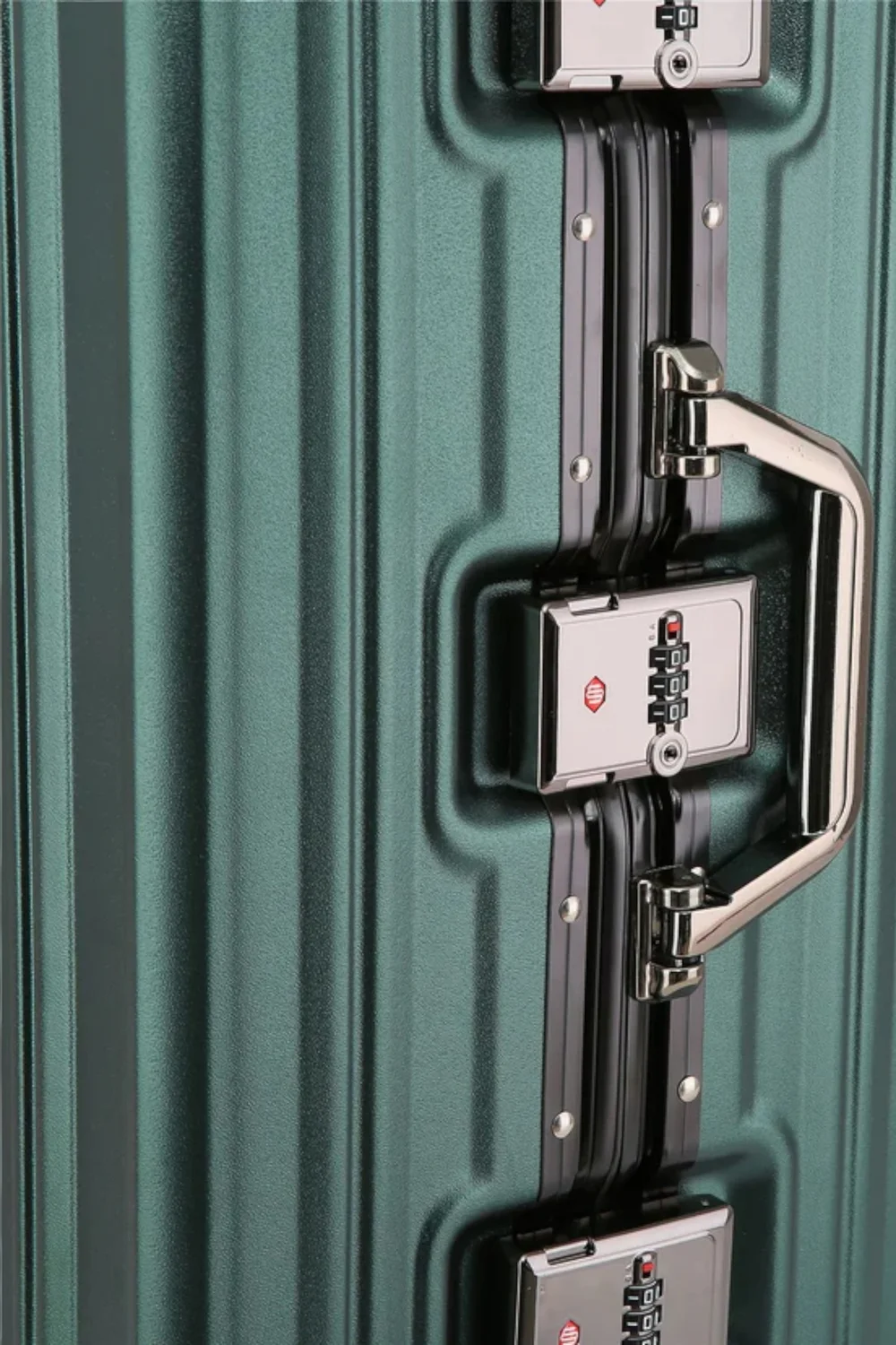 Infinity Luggage Green Hardshell Robust 8 Wheel Suitcases - Cabin Image 5