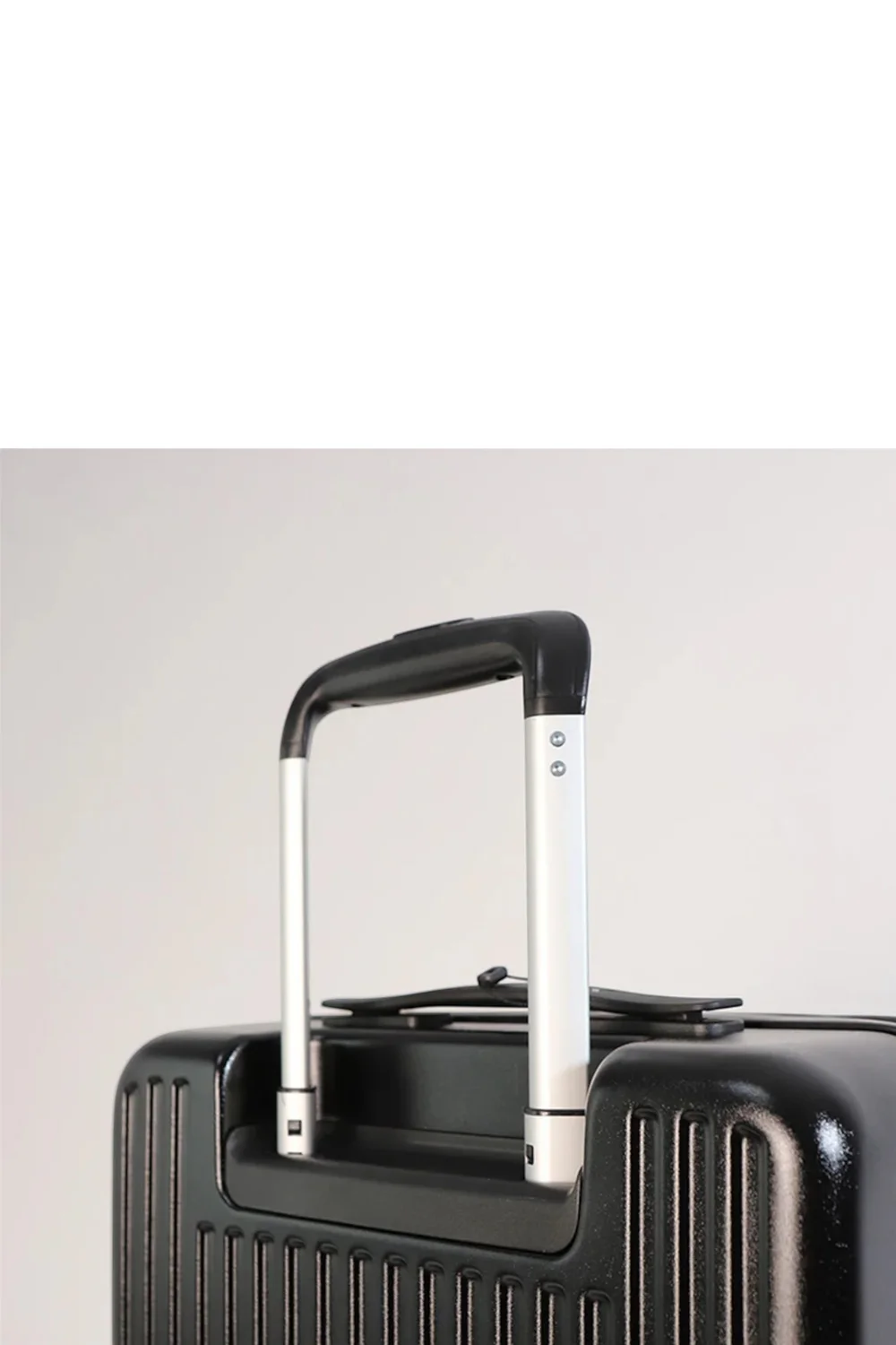 Infinity Luggage Black Hard Shell Cabin TSA Secure TSA Secure - Cabin Image 4