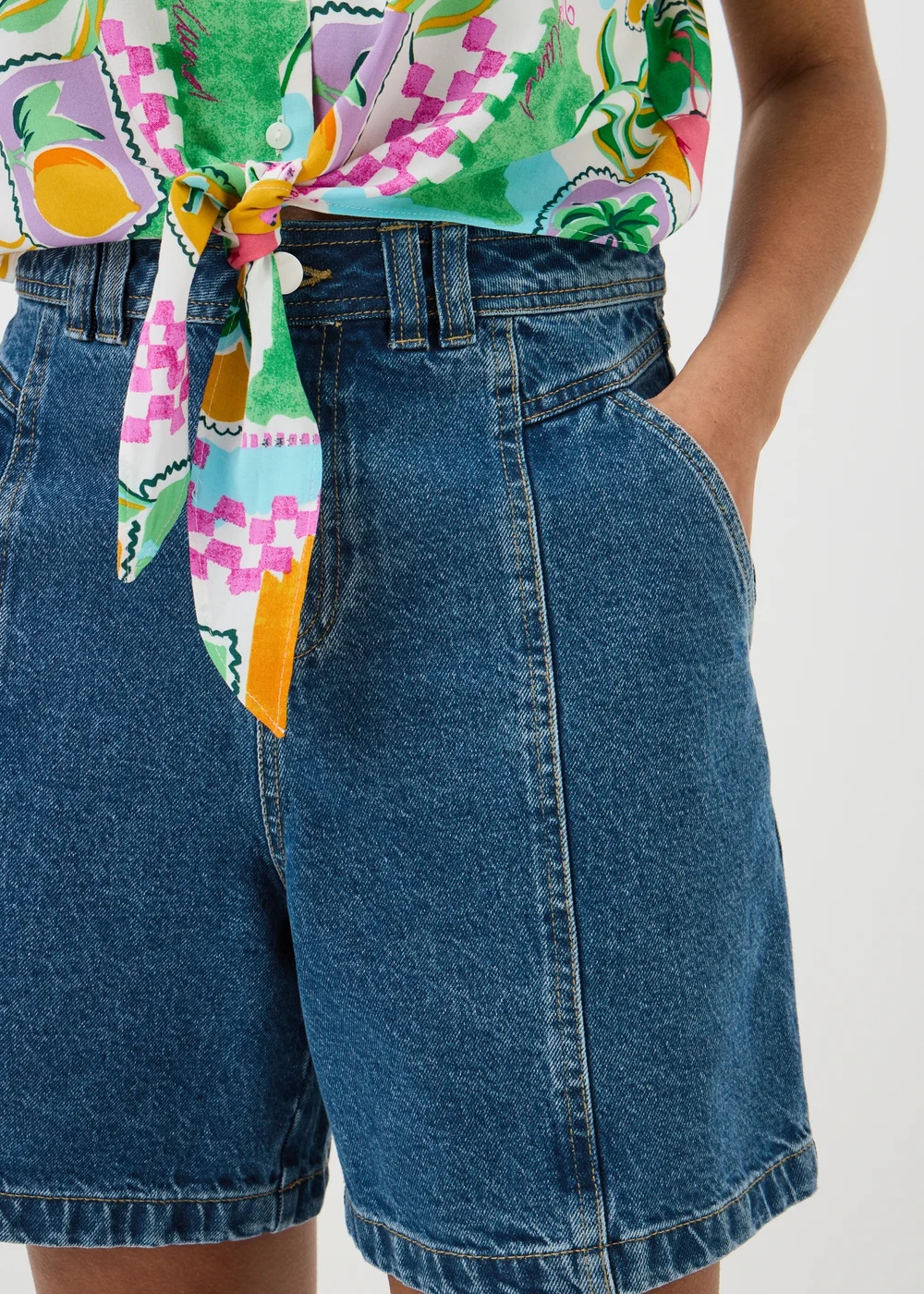 Mid Wash Denim City Shorts - 8 Image 3