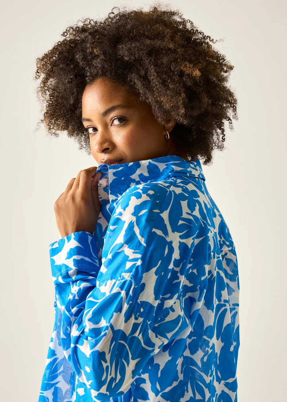 Regatta Fleur Bloom Prena Lightweight Cover Up - 18 Image 5