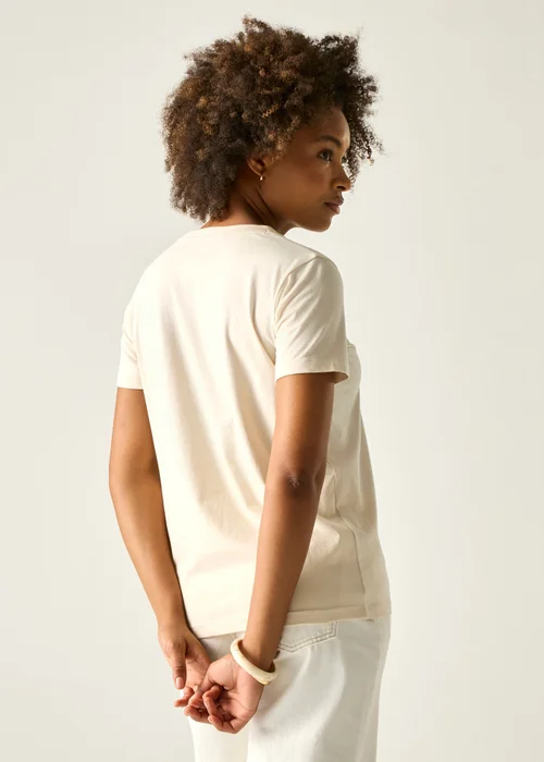 Regatta Light Vanilla Capri Filandra IX T-Shirt - 10 Image 3