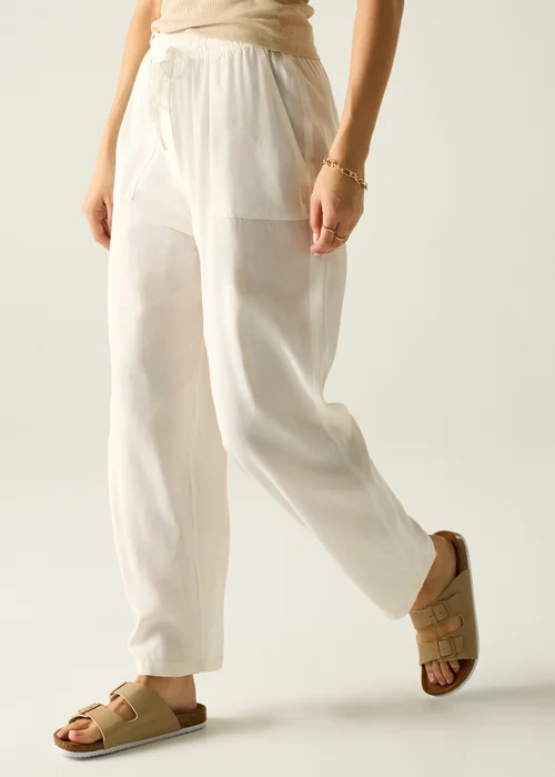 Regatta Light Vanilla Elbrie Lightweight Trousers - 18 Image 2