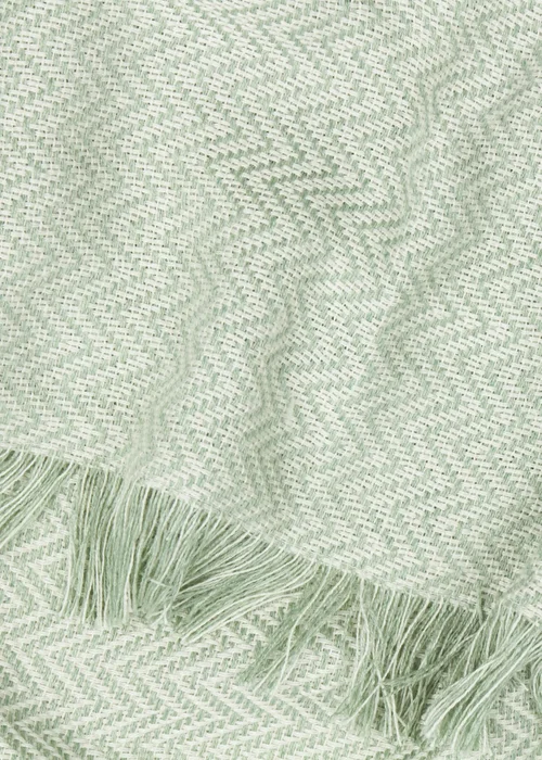 Yard Wisley Leaf Woven Outdoor Throw (130 x 180cm) - 130 x 180cm Image 2