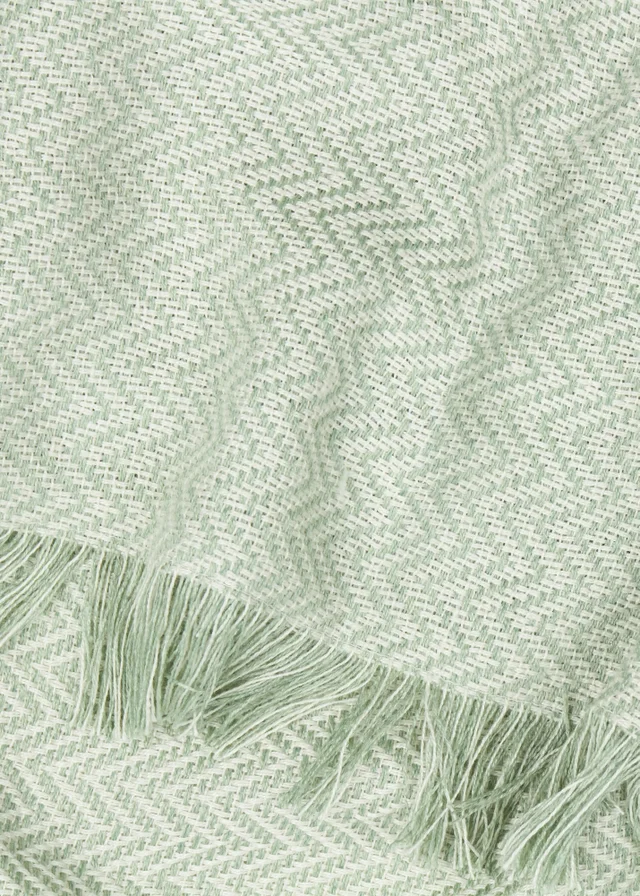 Yard Wisley Leaf Woven Outdoor Throw (130 x 180cm)