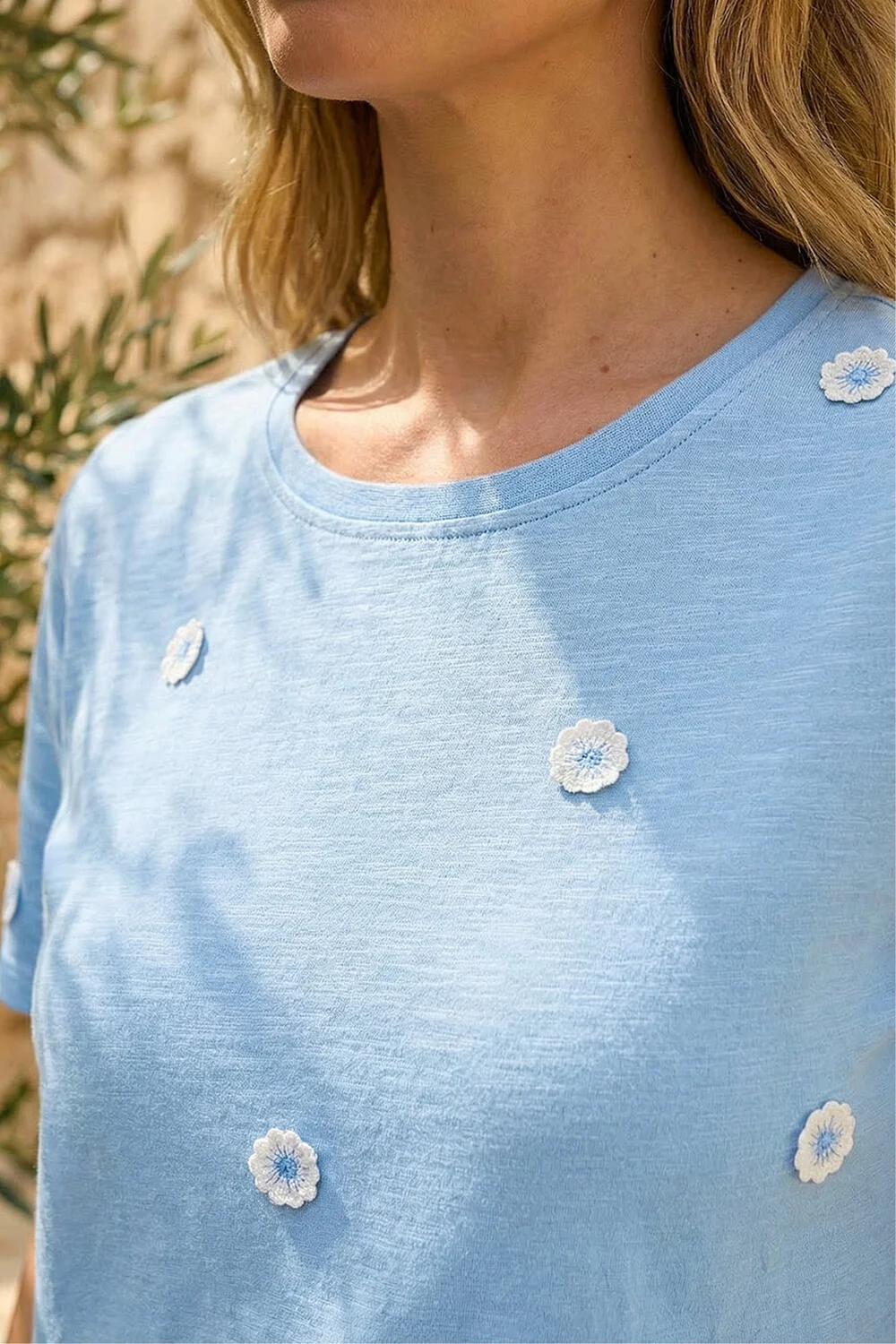 Roman Blue Textured Floral Stretch T-Shirt - 16 Image 4