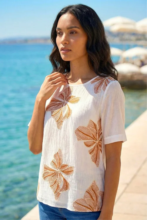 Roman Ivory Floral Embroidered Top - 18 Image 2