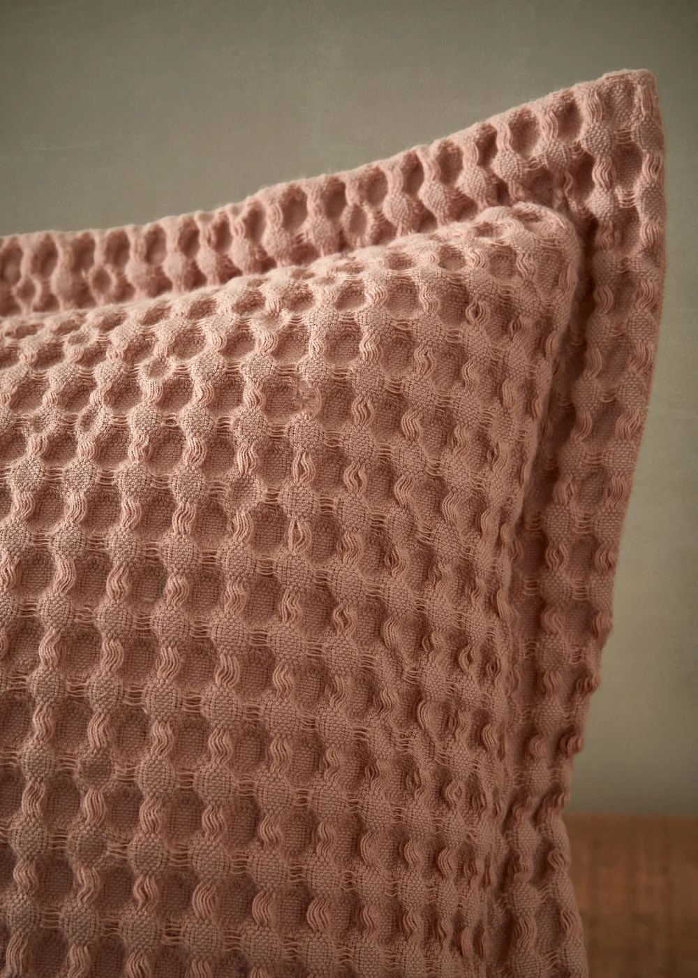 Pineapple Elephant Jaipur Chunky Waffle Cotton 30x50cm Cushion Pink - 30 x 50cm Image 3