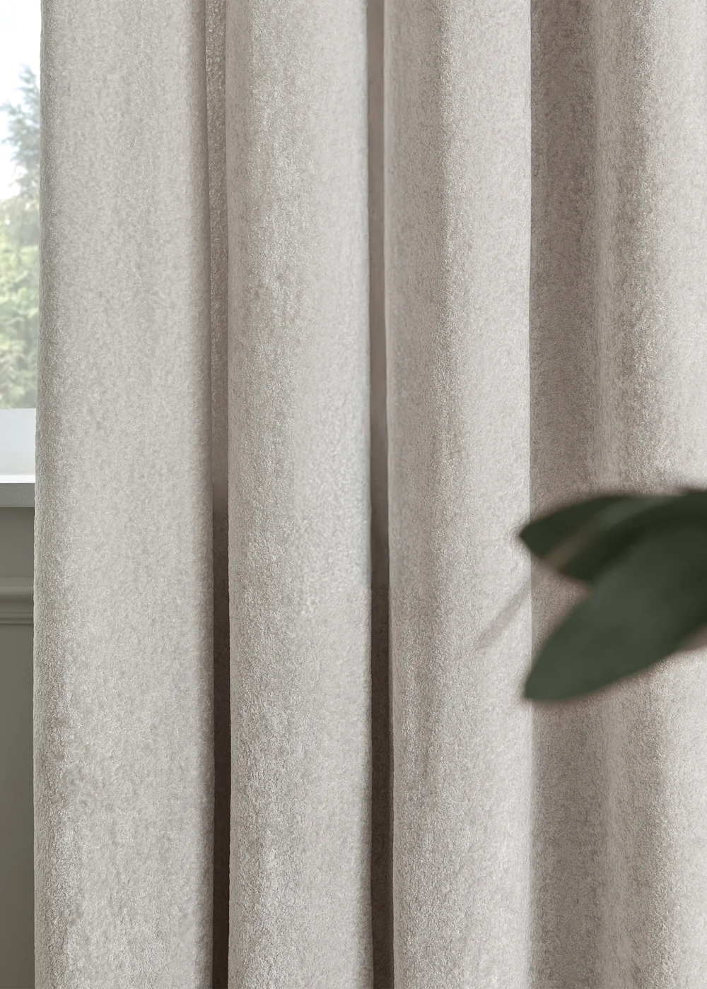 Paoletti Lustre Velvet Room Darkening Silver Eyelet Curtain Pair - 46W X 54D (117x137cm Image 4