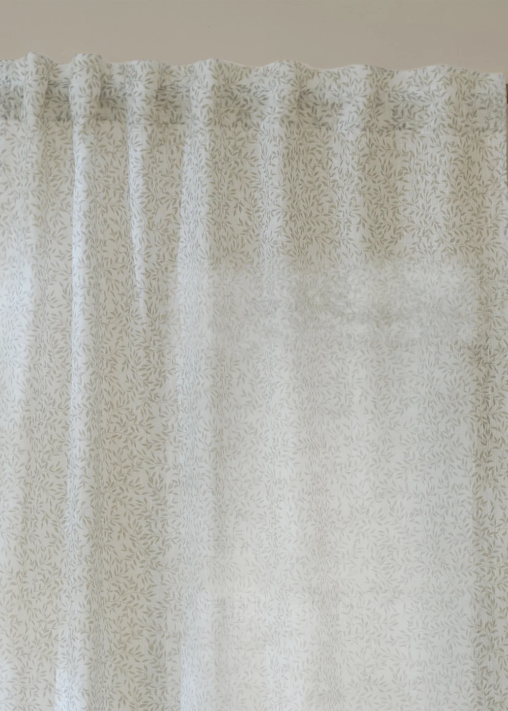 Yard Perrie Leaf Sheer Natural Woven Panel - S Image 3
