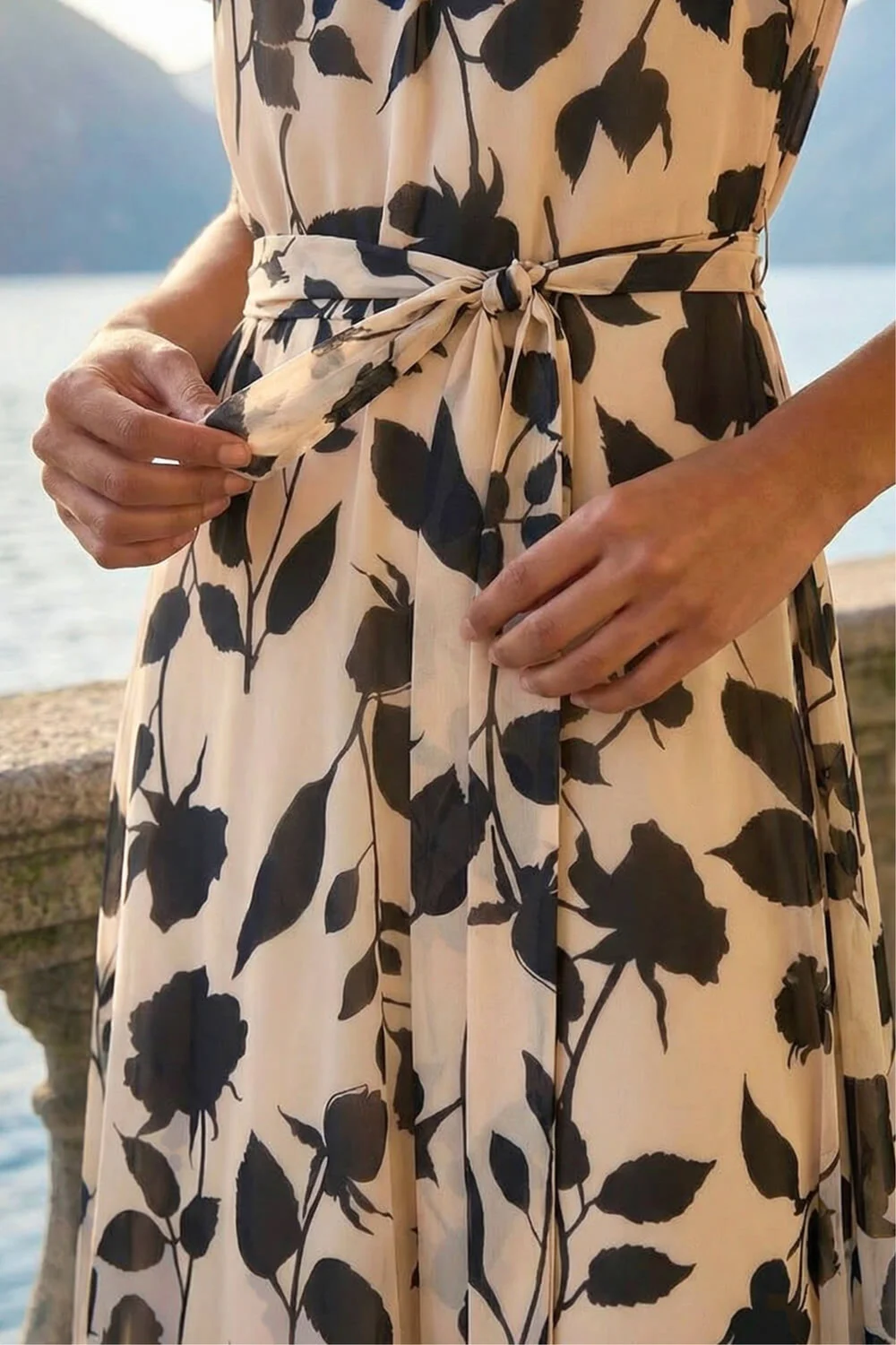 Roman Cream Floral Print Pleat Neck Midi Dress - 20 Image 4