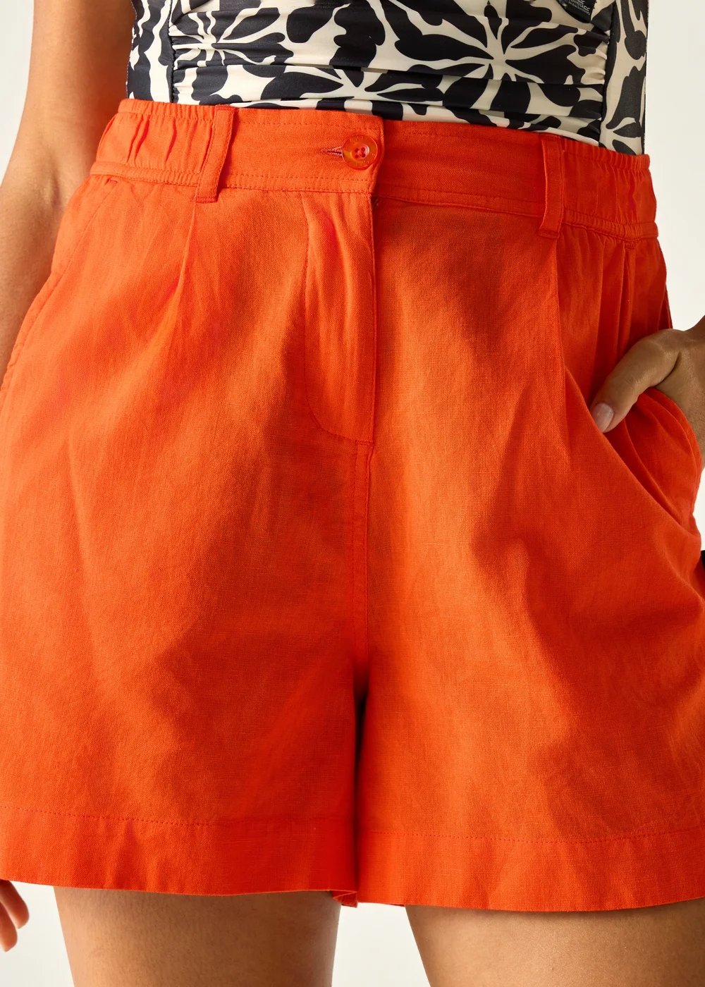 Regatta Tangerine Tango Sabelle Lightweight Shorts - 16 Image 5