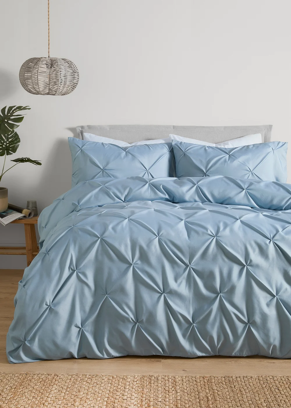 Serene Lara Blue Duvet Cover Set - Single Image 1