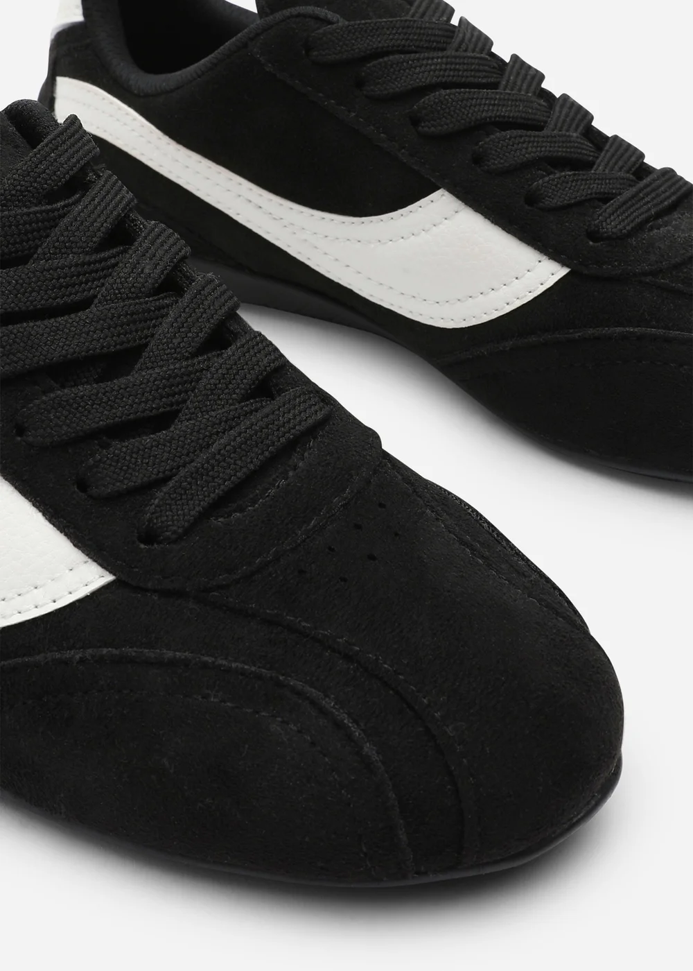 Where's That From Ulani Black Low-Top Lace-up Trainer - 7 Image 5