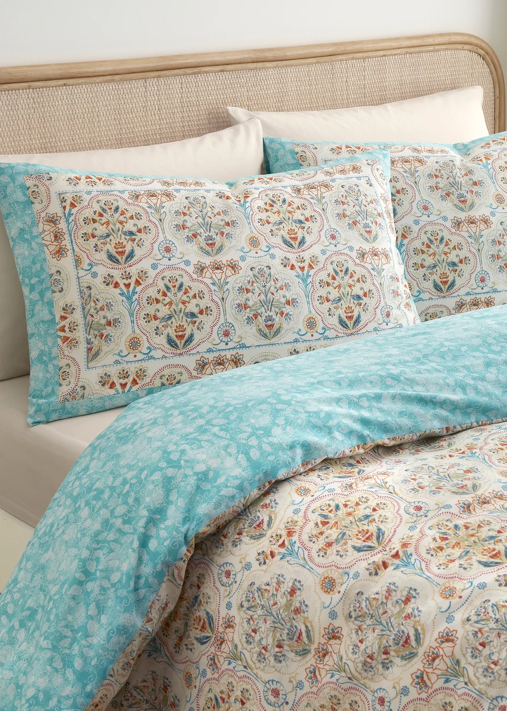 Dreams & Drapes Edena Decorative Floral Reversible Natural Duvet Cover Set - Single Image 2
