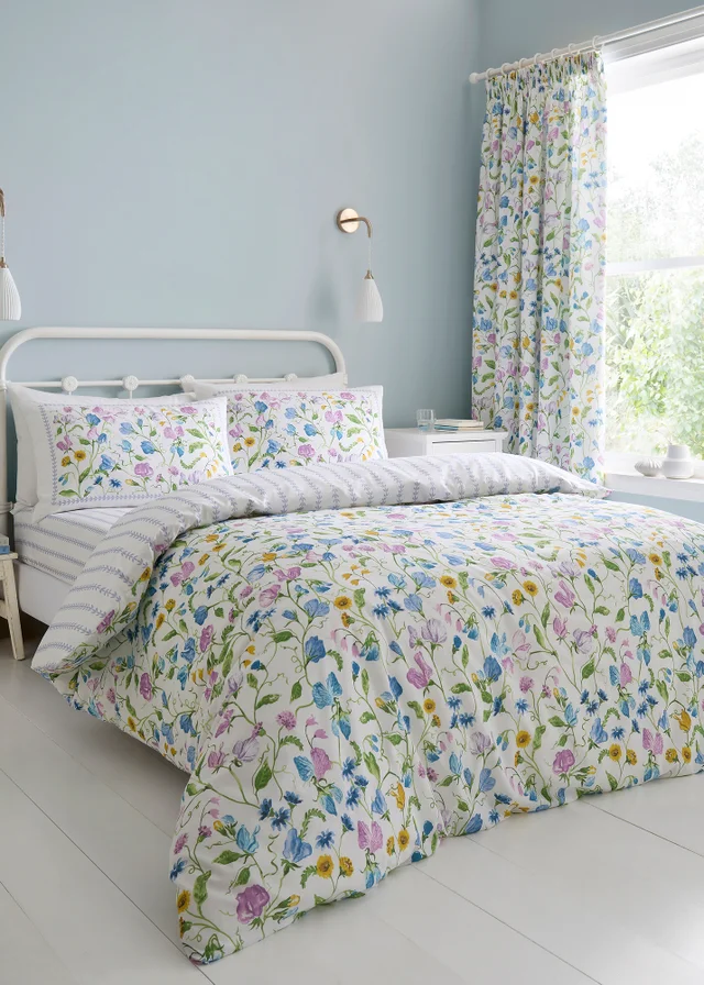 Dreams & Drapes Sweetpea Floral Reversible Lilac Duvet Cover Set