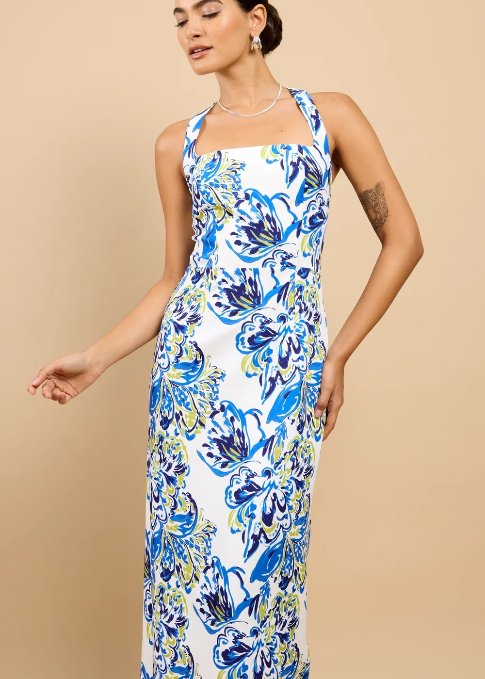 Little Mistress Blue Floral Print Halterneck Midaxi Dress - 14 Image 4