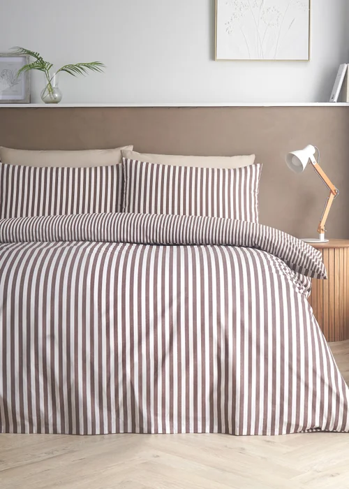 Catherine Lansfield Epping Textured Stripe Reversible Duvet Cover Set Chocolate - Single Image 1
