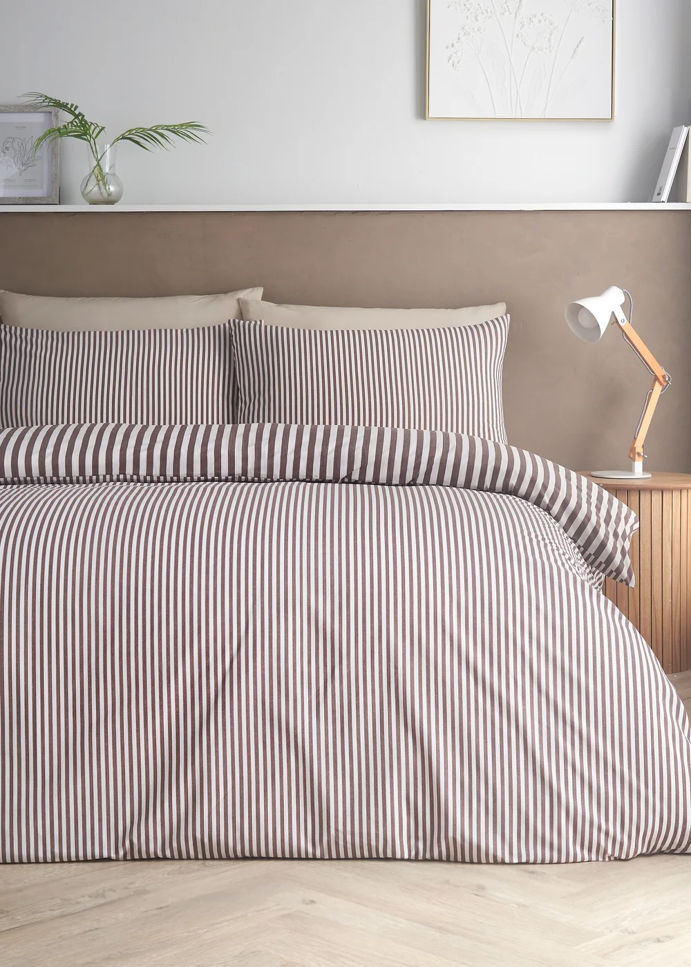 Catherine Lansfield Epping Textured Stripe Reversible Duvet Cover Set Chocolate - Single Image 2