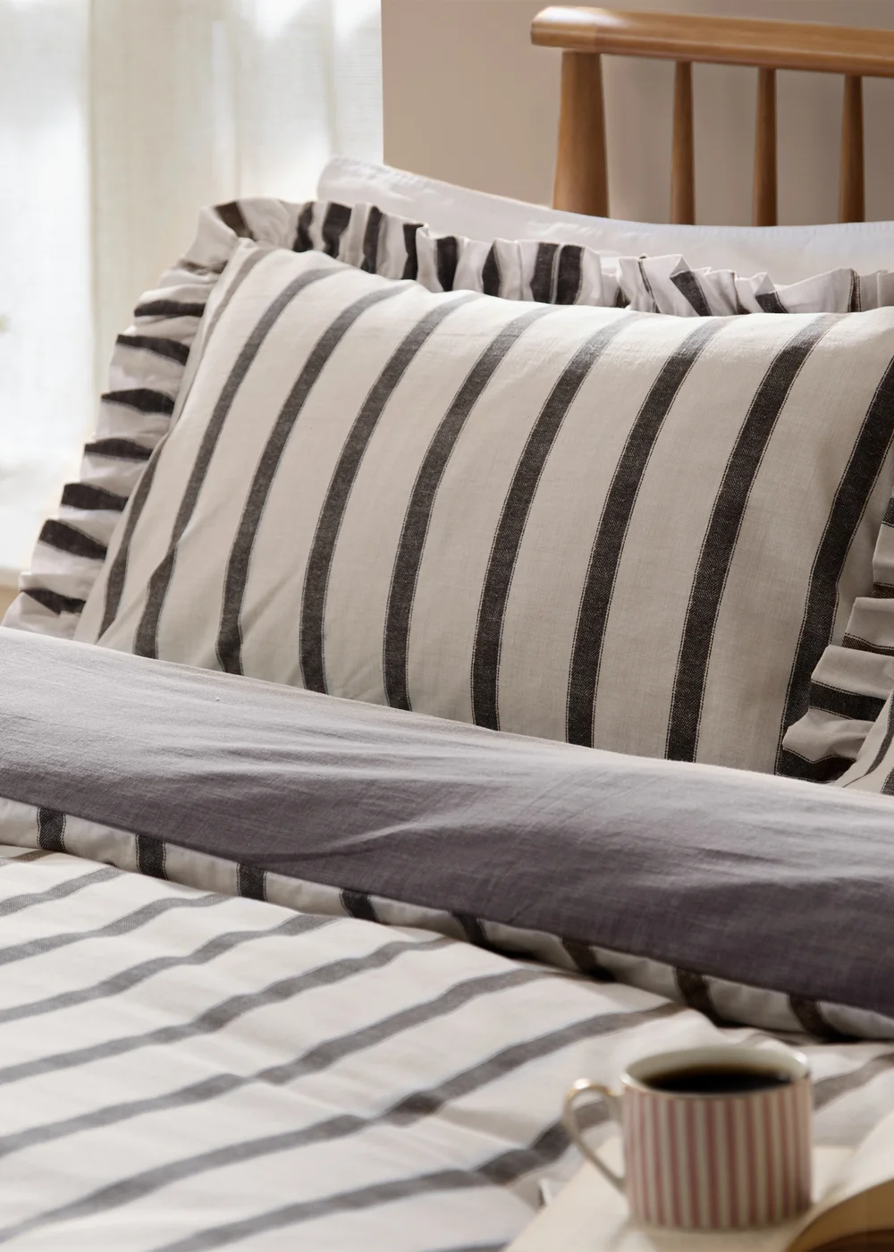 Wylder Connie Striped Ruffle Chocolate Duvet Set - Single Image 2