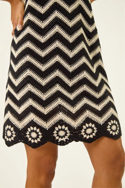 Roman Black Zig Zag Crochet Shift Dress - 20 Image 4