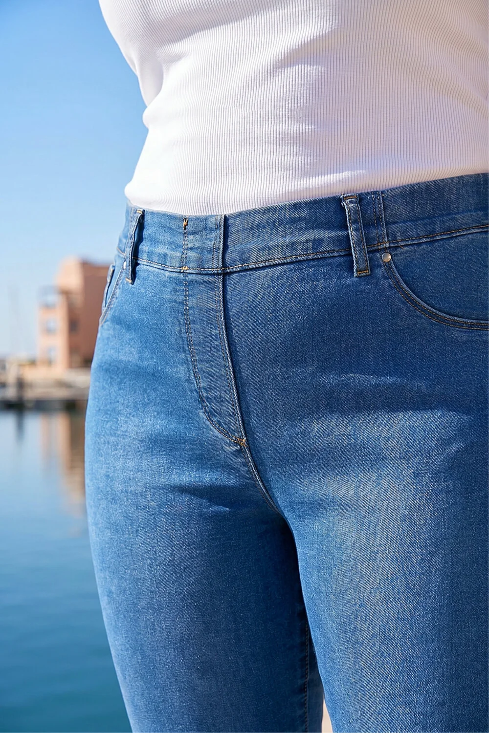 Roman Denim Curve Denim Elastic Waist Jegging - 20 Image 4