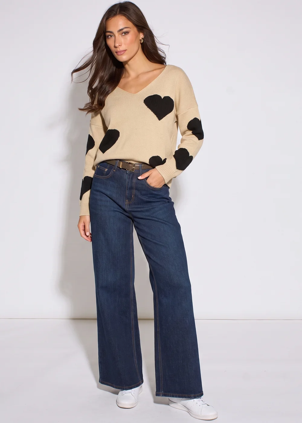 Gini London Beige V Neck Oversized Heart Knit Jumper - L/XL Image 1