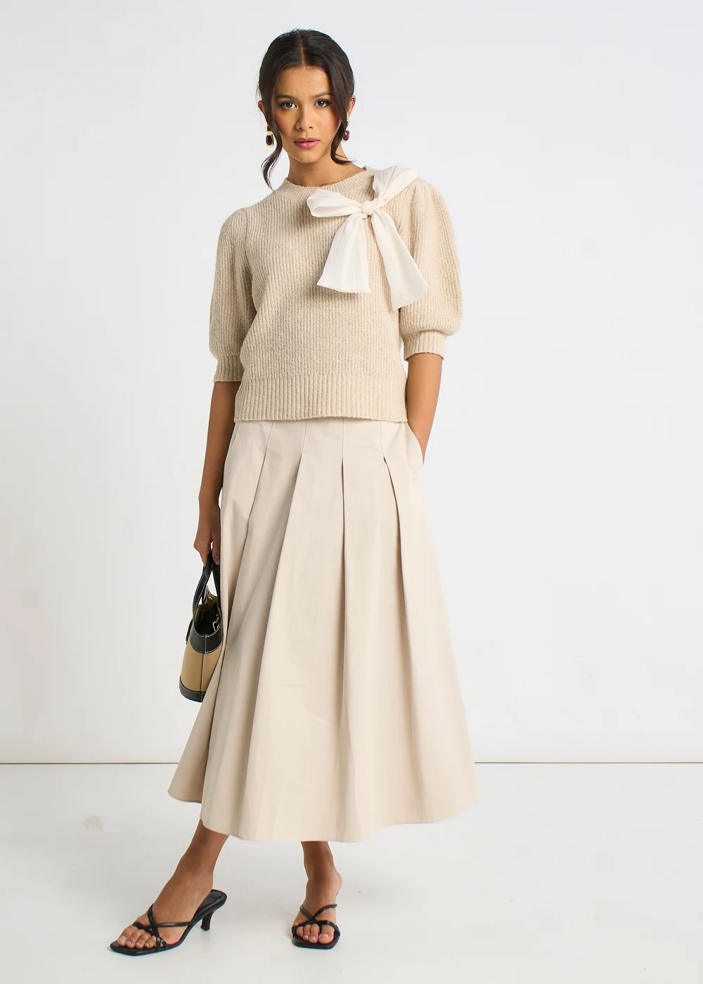 Gini London Mocha Chiffon Bow Knitted Jumper - L/XL Image 1