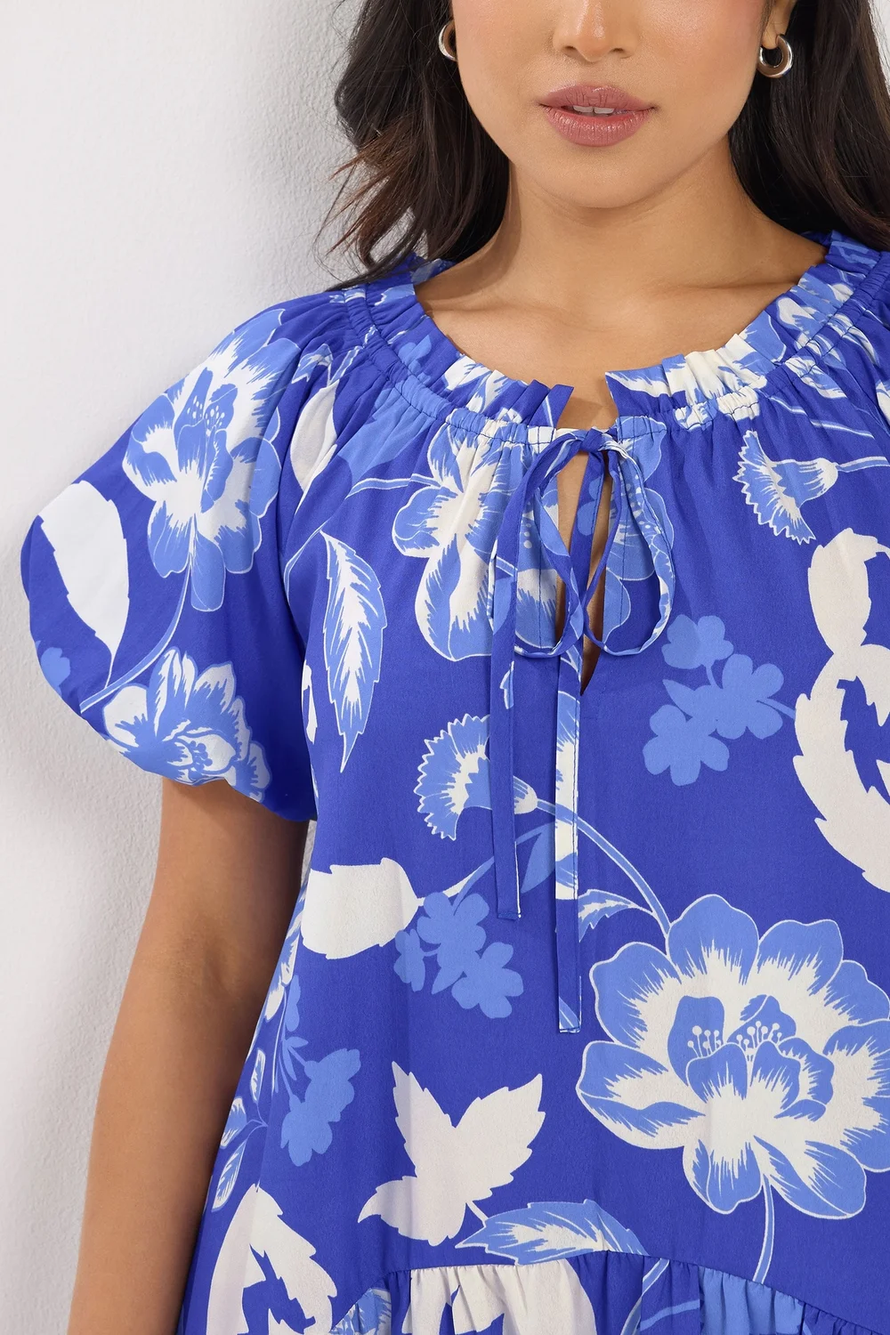 PixieGirl Petite Blue Floral Tie Neck Midi Dress - 16 Image 5