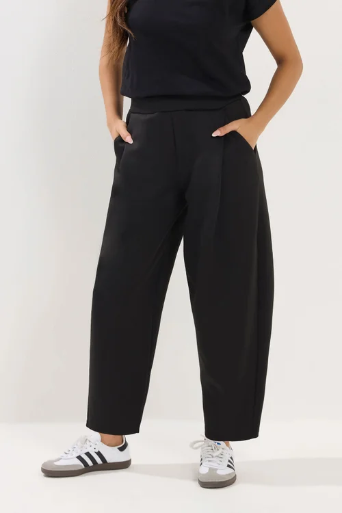 PixieGirl Petite Black Jersey Pleated Barrel Trousers - 16/L27 Image 2