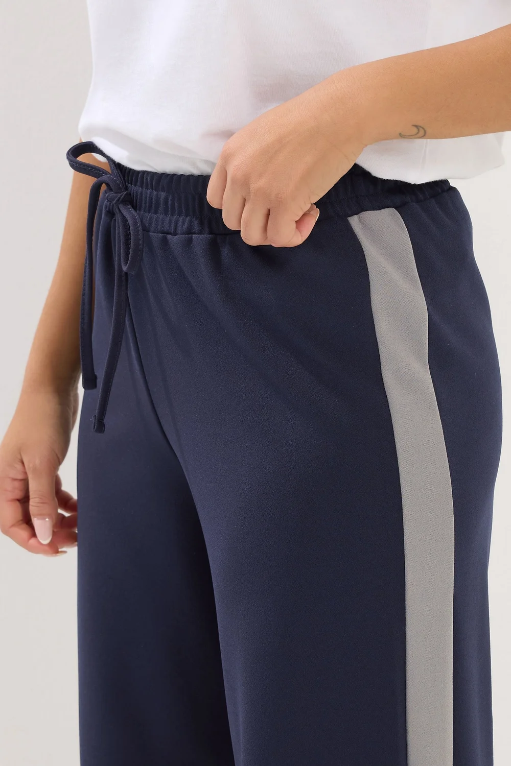 PixieGirl Petite Navy Blue Side Stripe Wide Leg Trousers - 18/l27 Image 4