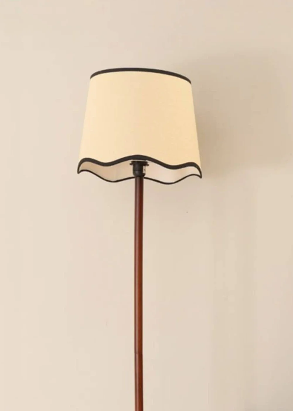 ValueLights Heather Dark Wood Floor Lamp with Scallop Lampshade - One Size Image 3